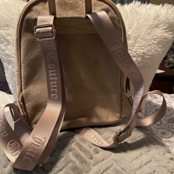 Obsession Backpack - Picture 6 of 8